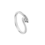 Pierścionek z białego złota z brylantem w fantazyjnej oprawie