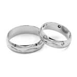 Obrączka półokrągła zdobiona z białego złota *5mm