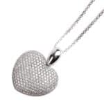 Zawieszka w kształcie serca z białego złota wysadzana brylantami