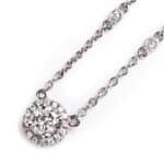 Naszyjnik w białym złocie z galeryjką brylantową