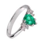 Pierścionek z białego złota ze szmaragdem i brylantami