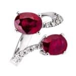 Pierścionek z białego złota z rubinami