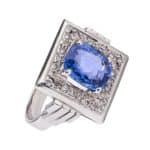 Pierścionek z białego złota z szafirem oraz brylantami