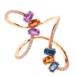 Pierścionek z różowego złota z szafirami w różnych barwach