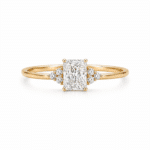 Pierścionek z żółtego złota z diamentem laboratoryjnym